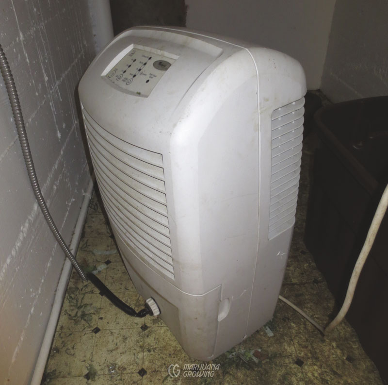 me-ch-16-dehumidifier-img_1373