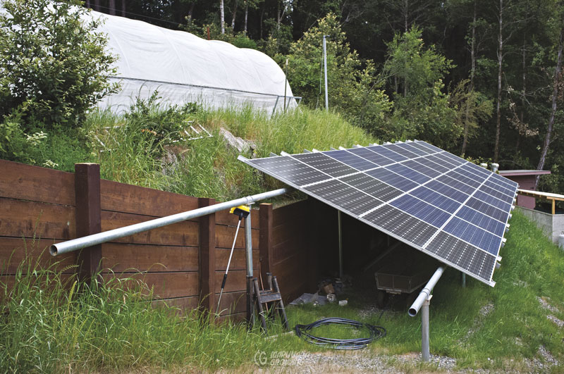 me-ch-17-lf_solar_array